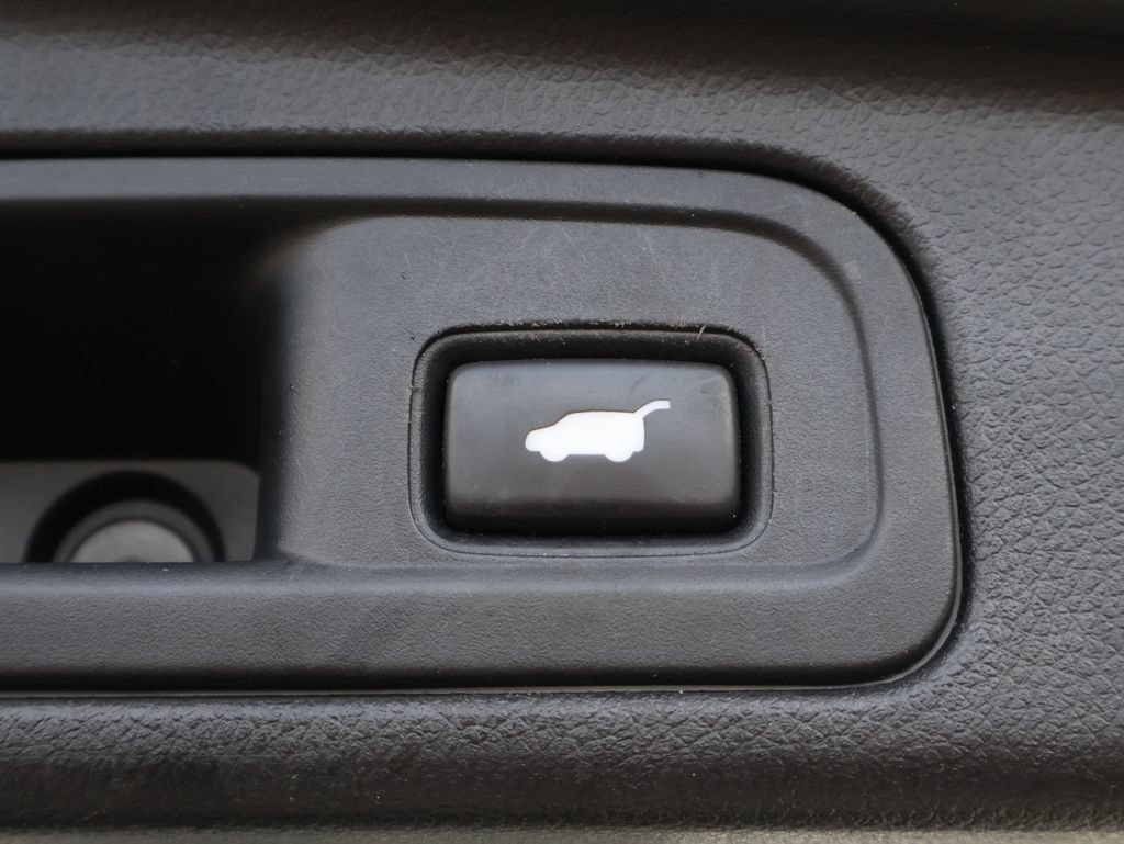Certified 2017 Honda Pilot Elite image 18