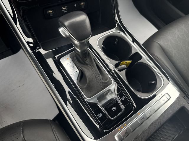 Used 2023 Kia Carnival EX image 23