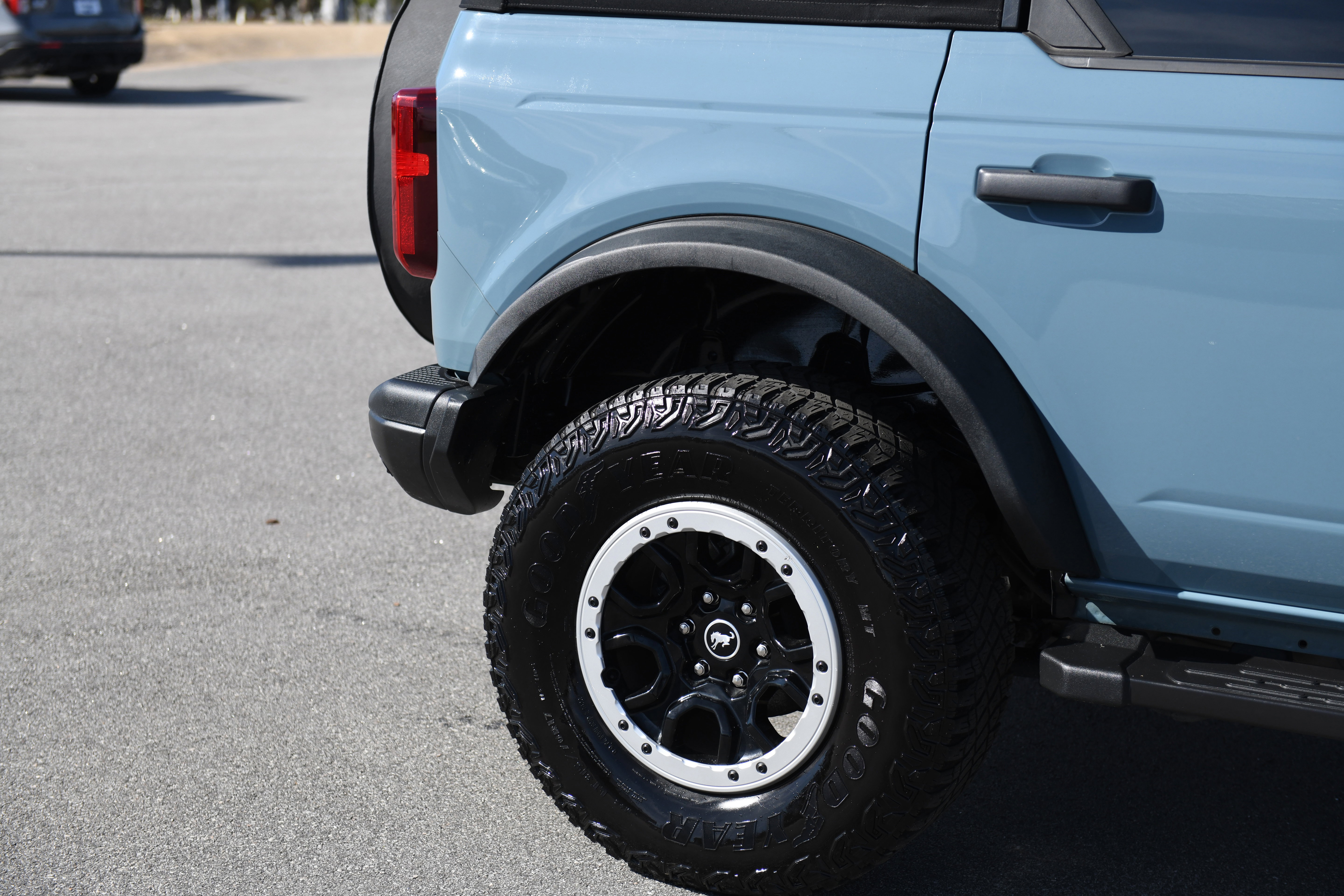 Used 2023 Ford Bronco Black Diamond w/ Sasquatch Package image 4