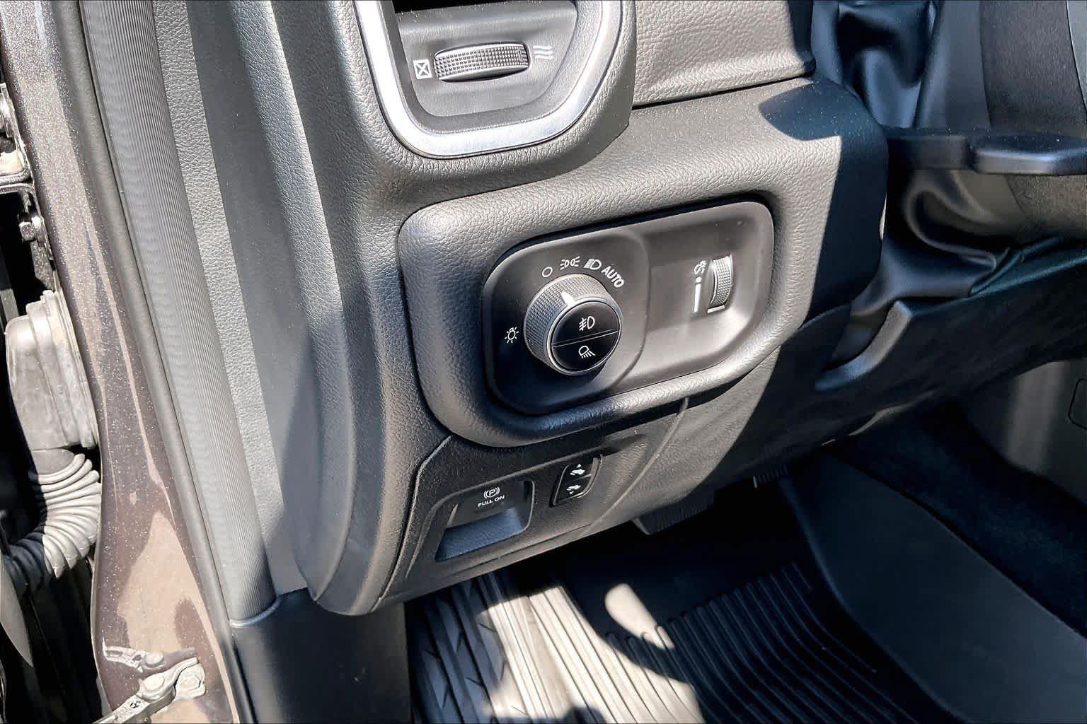 New 2027 RAM 1500 Big Horn w/ Night Edition AWD/4WD image 18