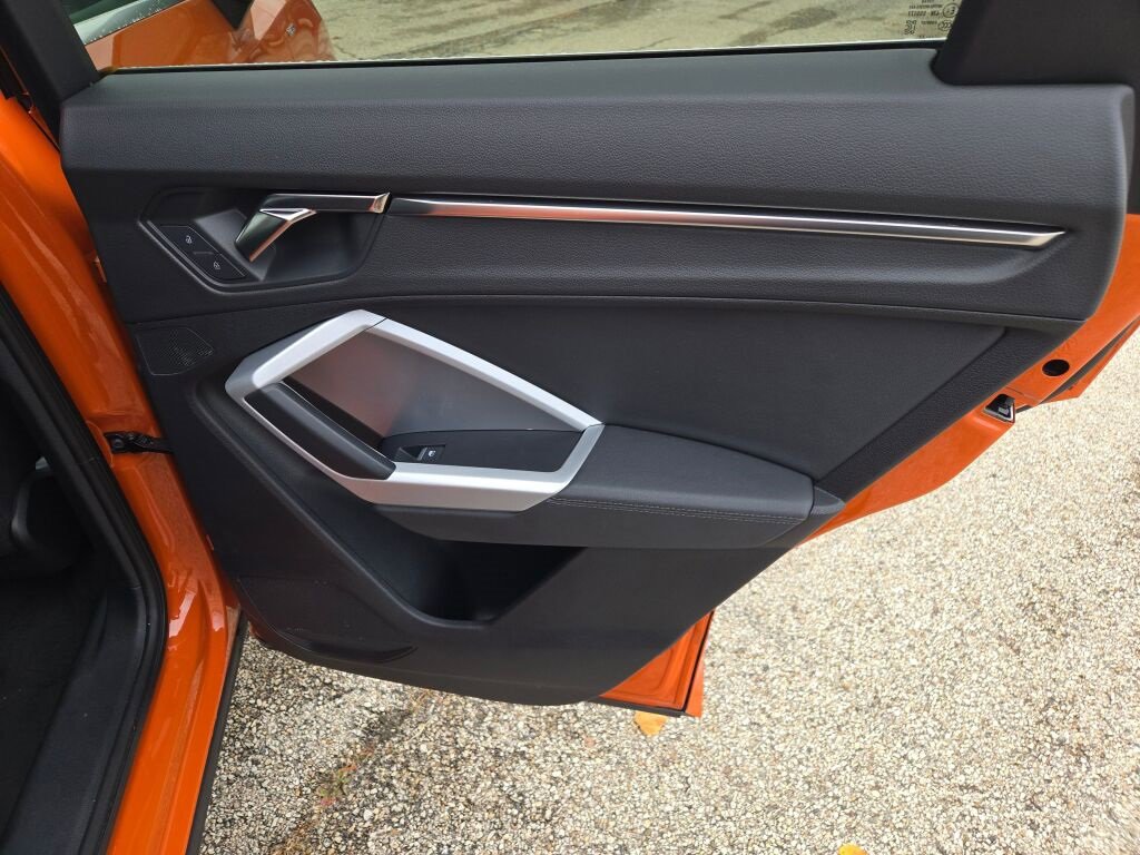 Used 2022 Audi Q3 2.0T Premium image 10