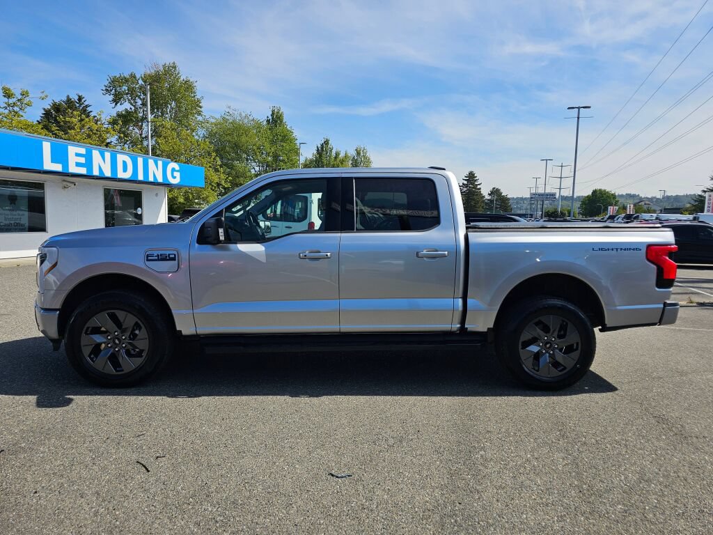 Used 2025 Ford F150 Lightning Flash AWD/4WD image 8