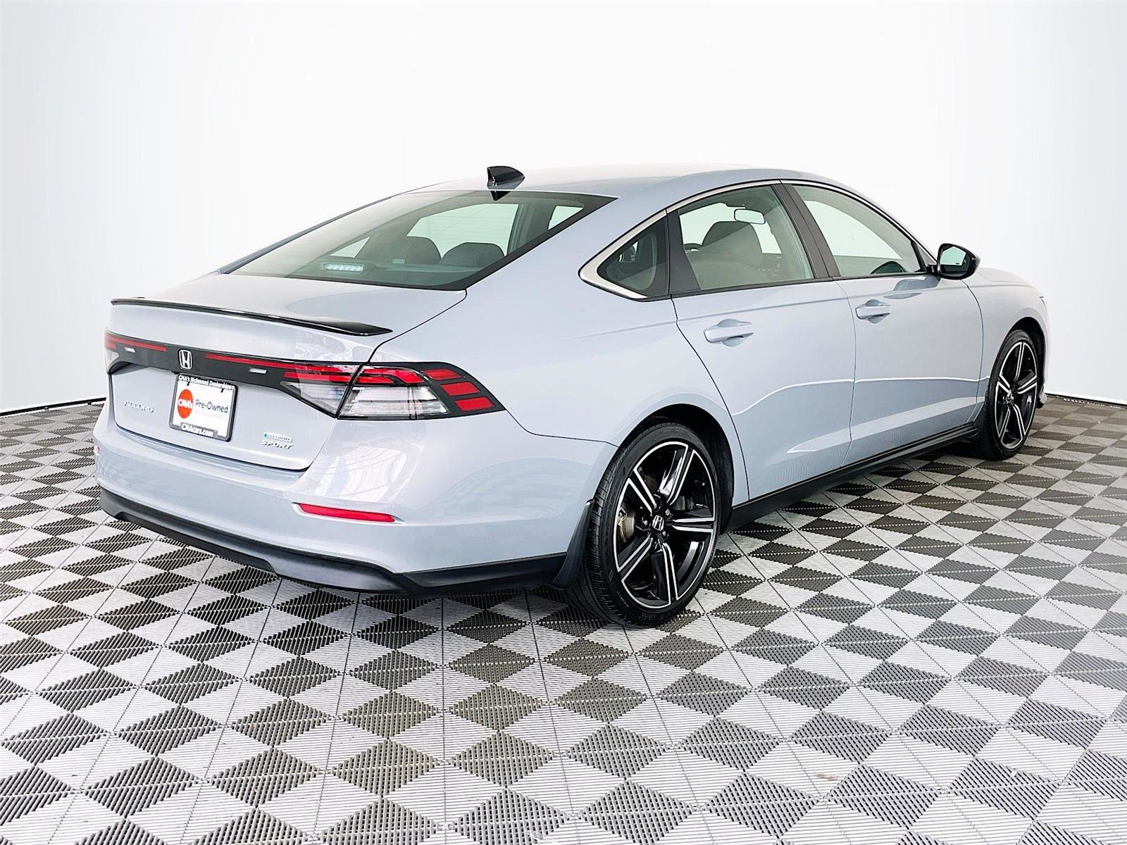 Used 2023 Honda Accord Sport image 11