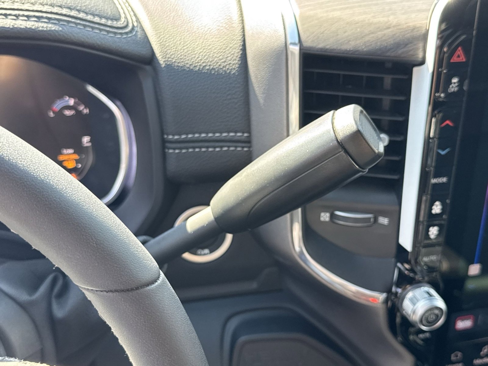 New 2025 RAM 2500 Laramie image 28