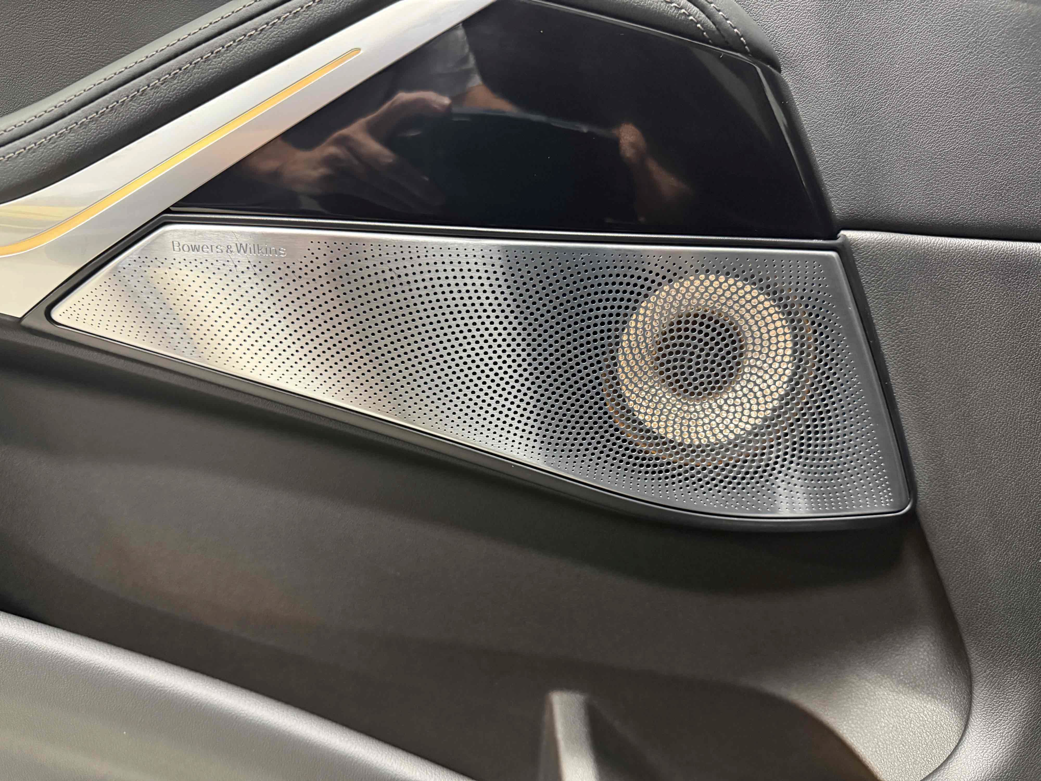 Used 2025 BMW ALPINA XB7 AWD/4WD image 27