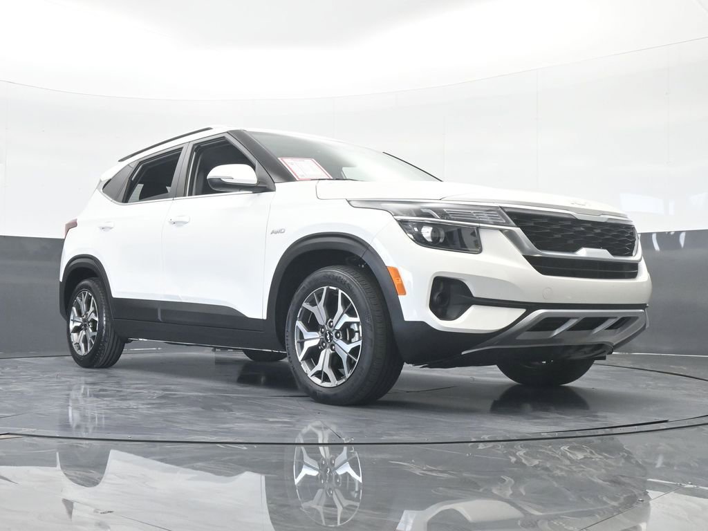 Used 2022 Kia Seltos EX image 65