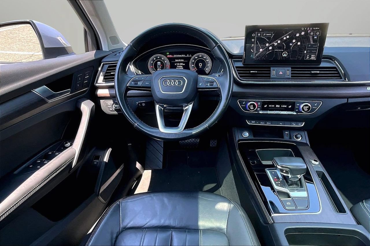 Used 2022 Audi Q5 2.0T Premium Plus w/ Premium Plus Package AWD/4WD image 10