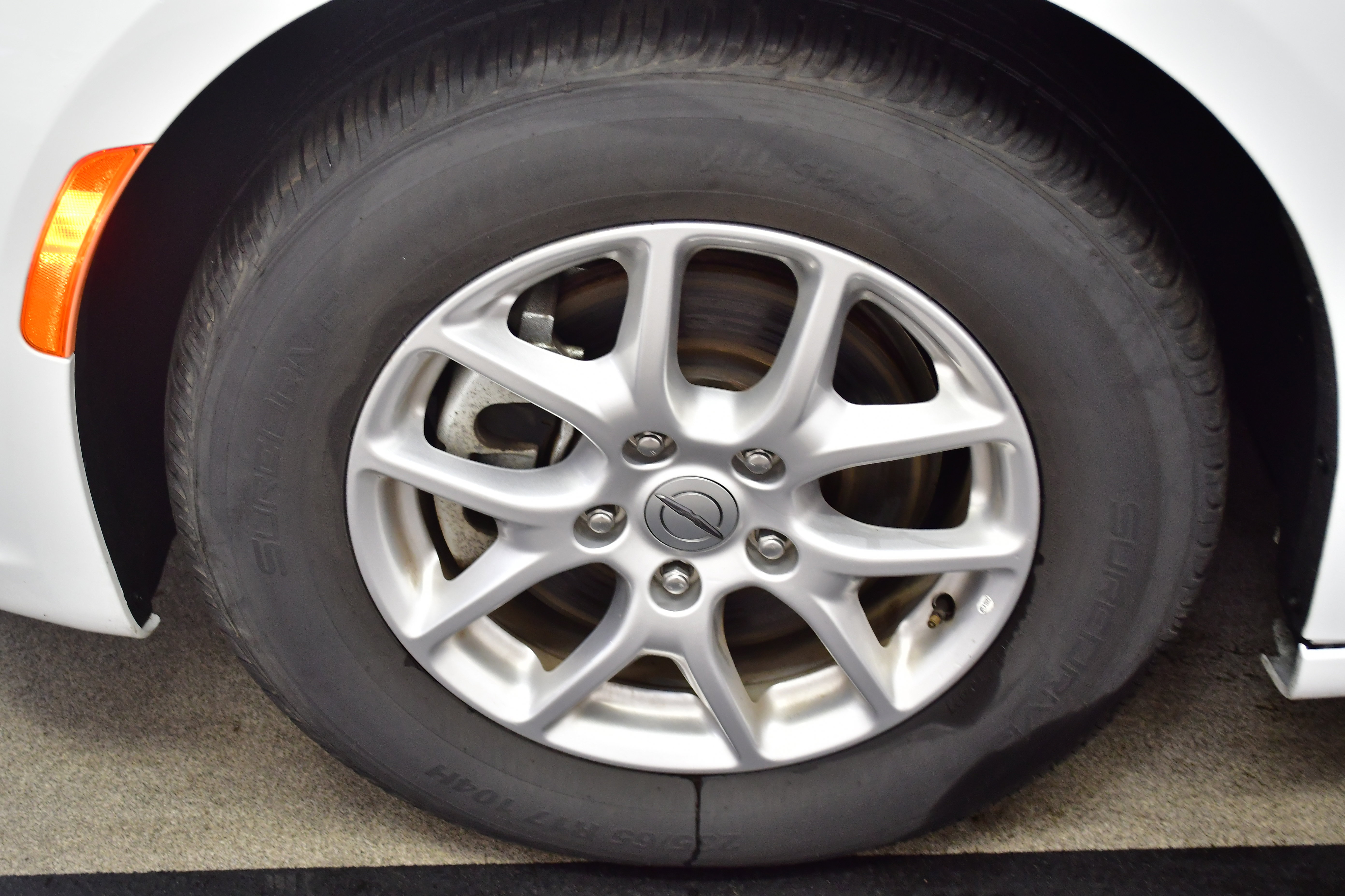 Used 2023 Chrysler Pacifica Touring-L image 64