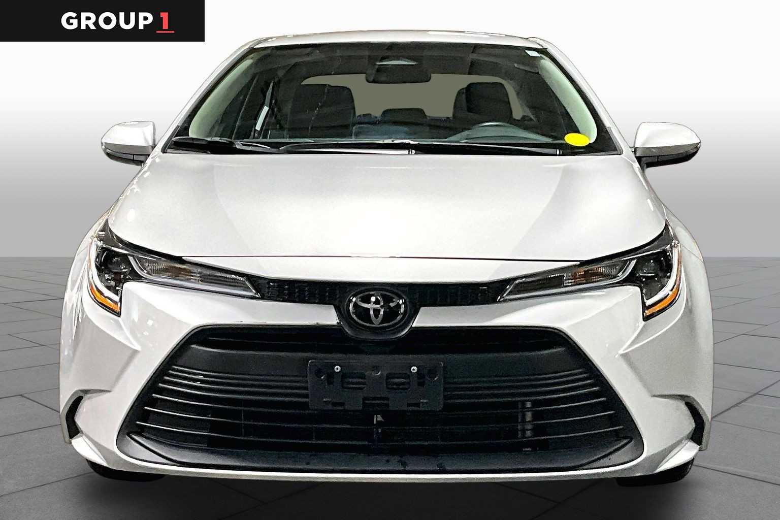 Certified 2025 Toyota Corolla LE FWD image 4