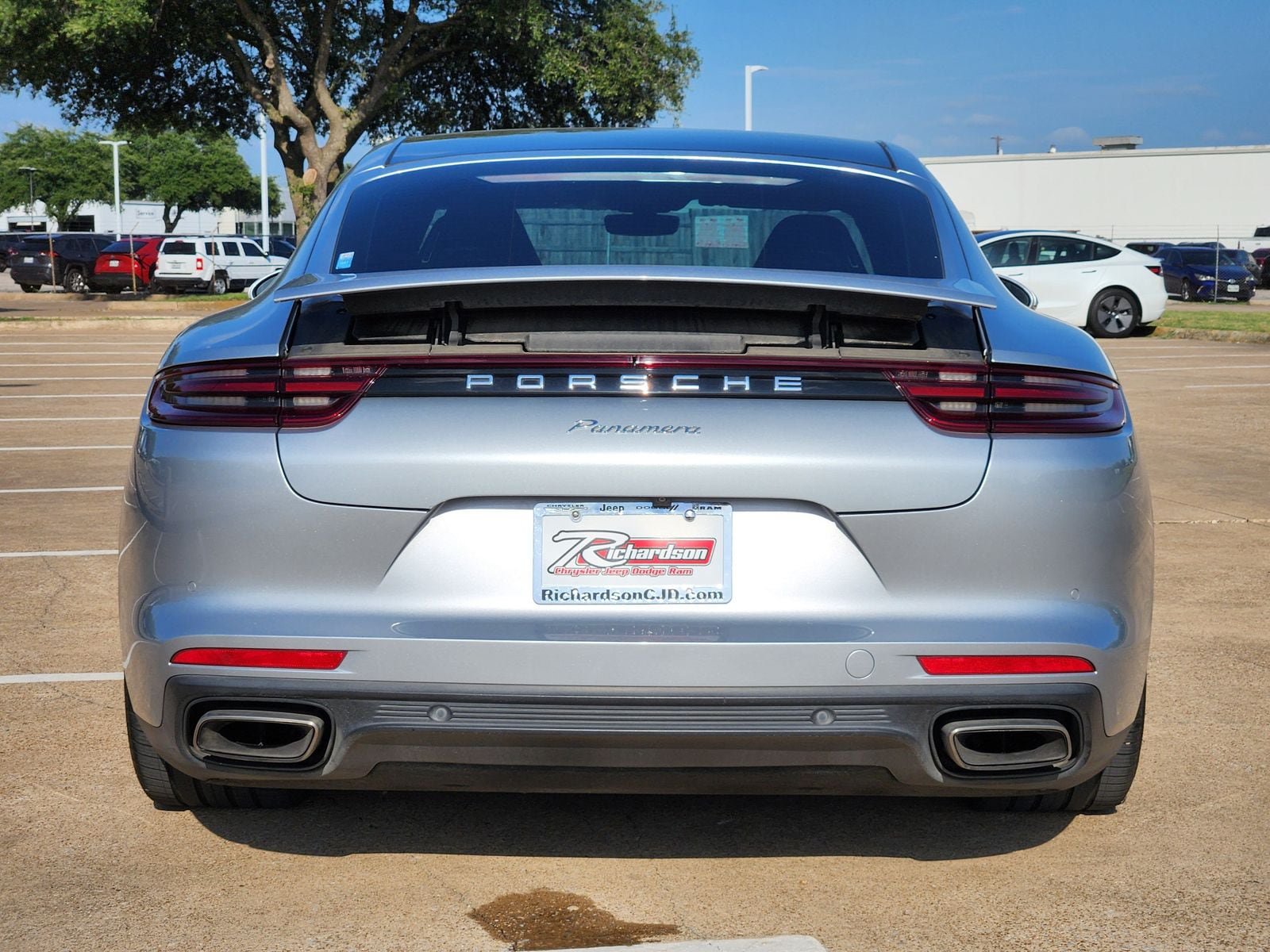 Used 2017 Porsche Panamera 4 AWD/4WD image 5