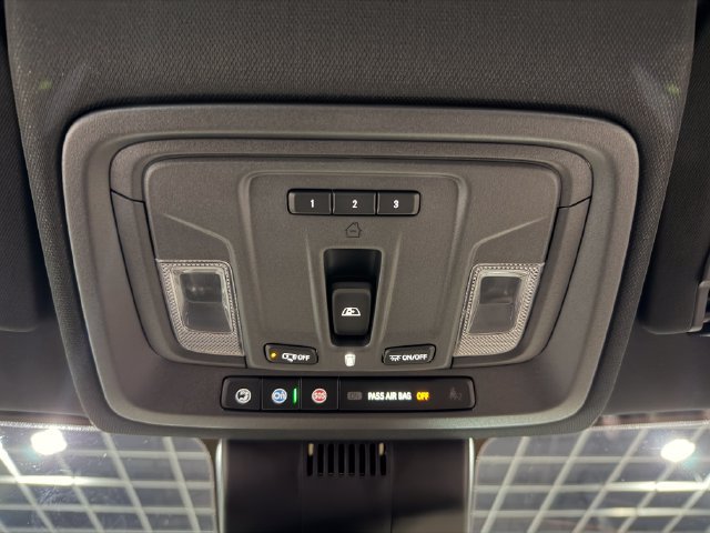 Used 2023 GMC Sierra 1500 AT4 w/ AT4 Premium Package AWD/4WD image 24