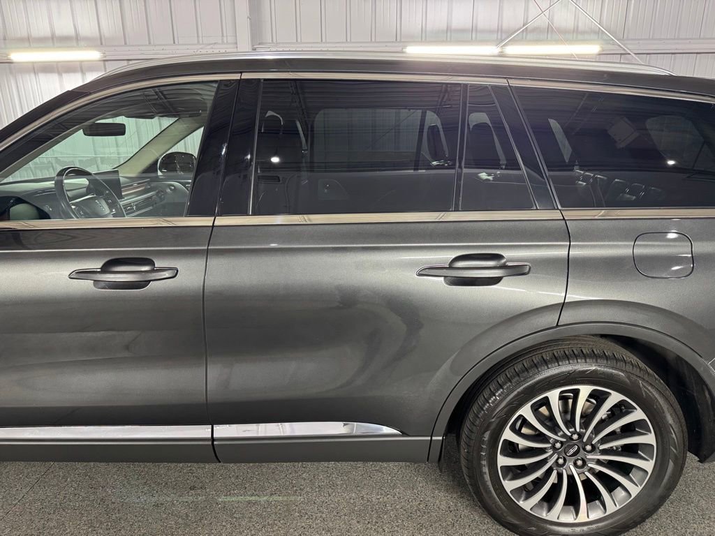 Used 2020 Lincoln Aviator Reserve w/ Equipment Group 201A AWD/4WD image 14