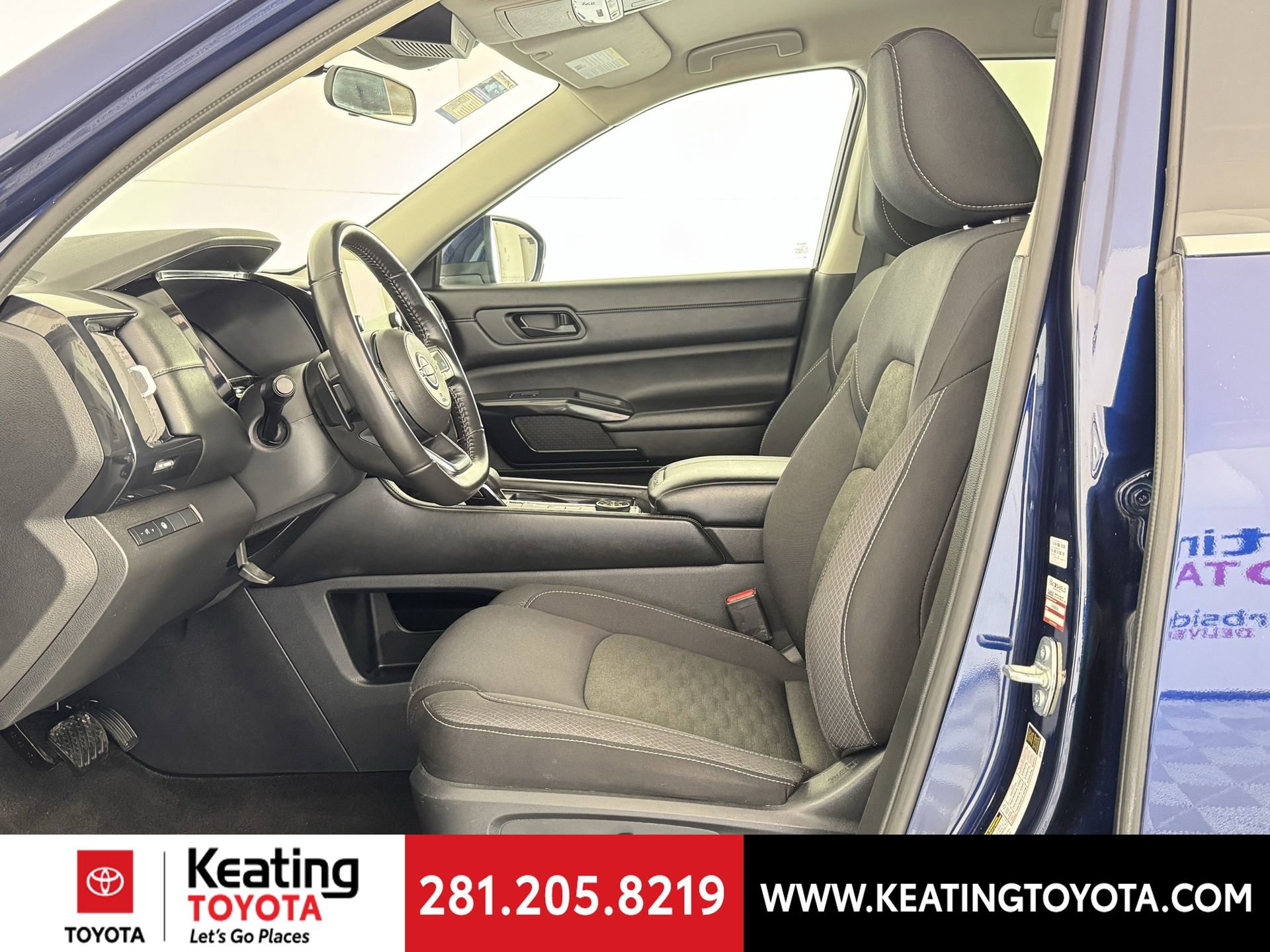 Used 2024 Nissan Pathfinder SV image 14