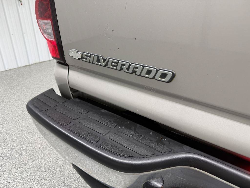 Used 2004 Chevrolet Silverado 2500 LT w/ Skid Plate Package AWD/4WD image 8
