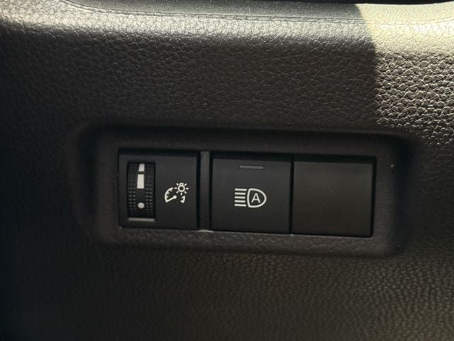 Certified 2025 Toyota RAV4 XLE FWD image 25