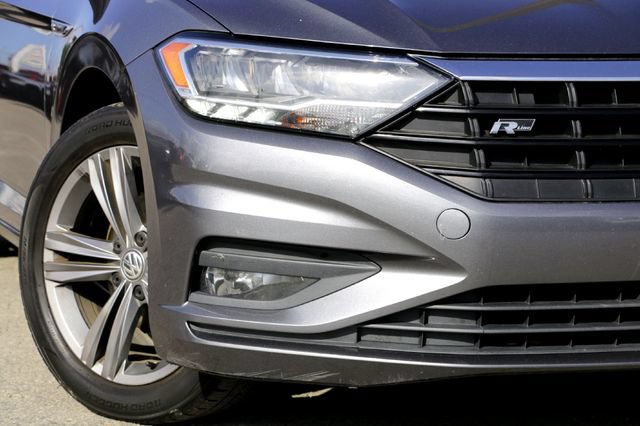Used 2020 Volkswagen Jetta R-Line w/ R-Line Cold Weather Package FWD image 3