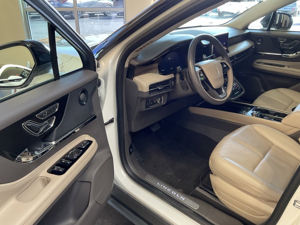 Used 2021 Lincoln Corsair Reserve w/ Sport Package image 10