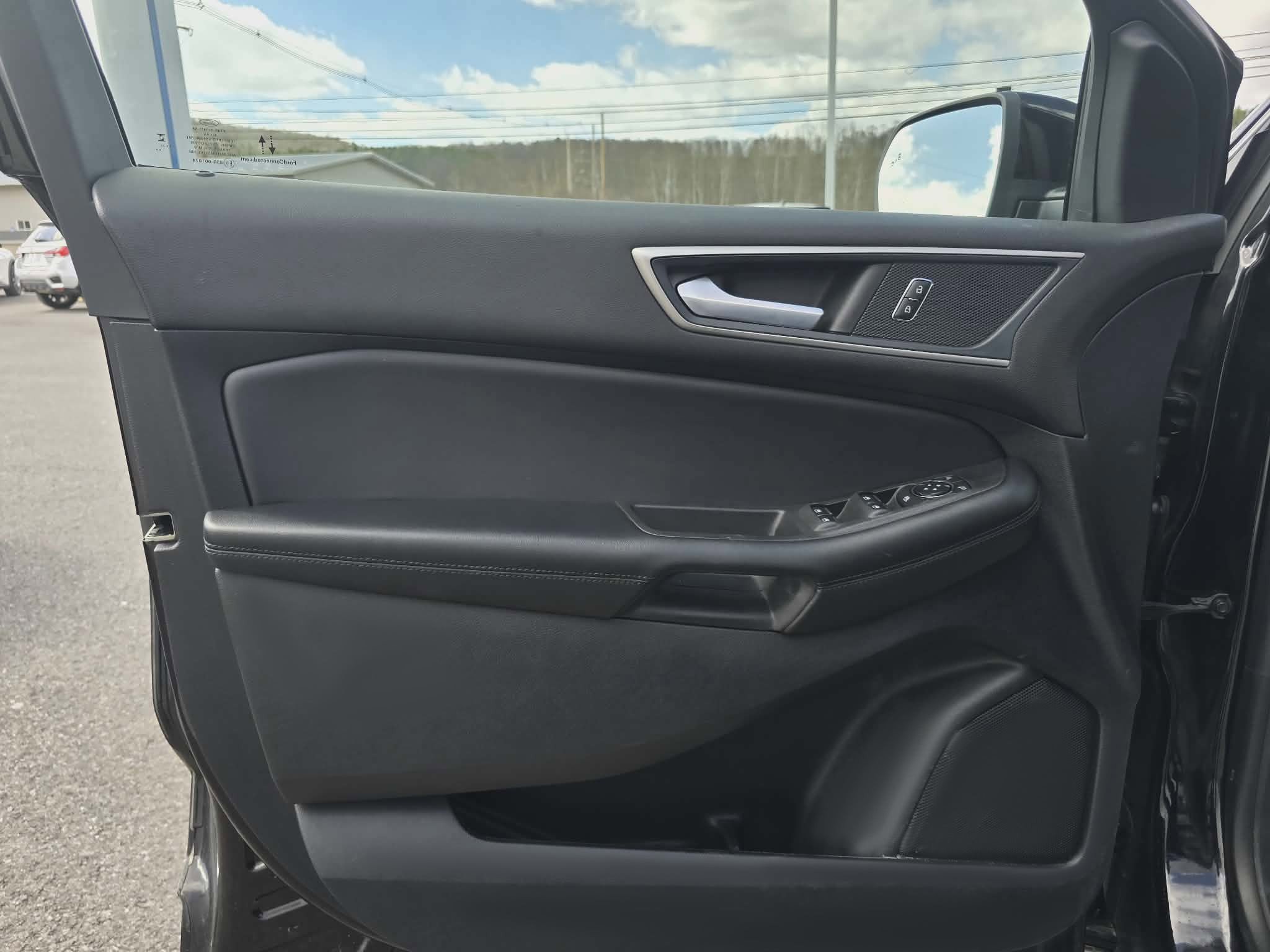 Certified 2023 Ford Edge SEL w/ Convenience Package image 16