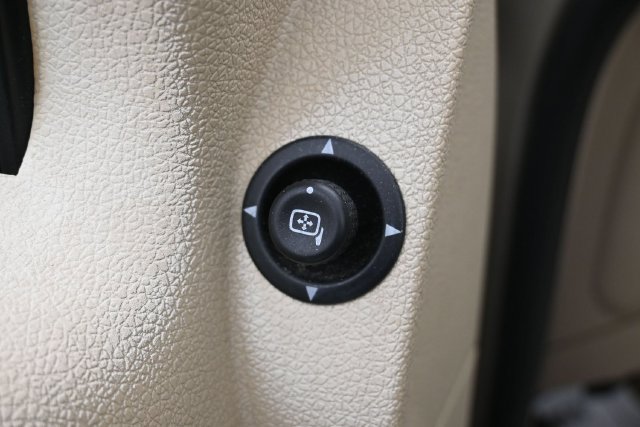 Used 2006 Ford Explorer XLT AWD/4WD image 15