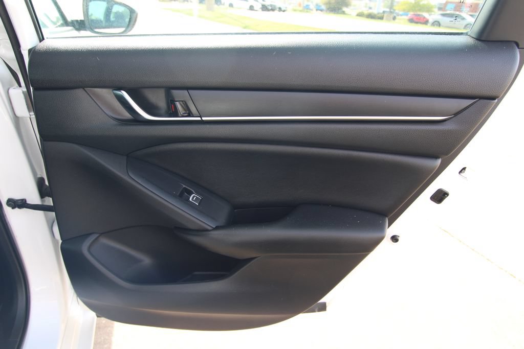 Used 2022 Honda Accord Sport image 36