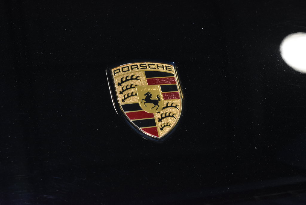 Used 2023 Porsche Macan AWD/4WD image 26