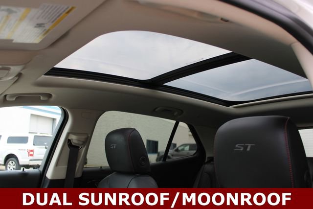 Used 2023 Buick Envision Essence w/ Sport Touring Package image 8