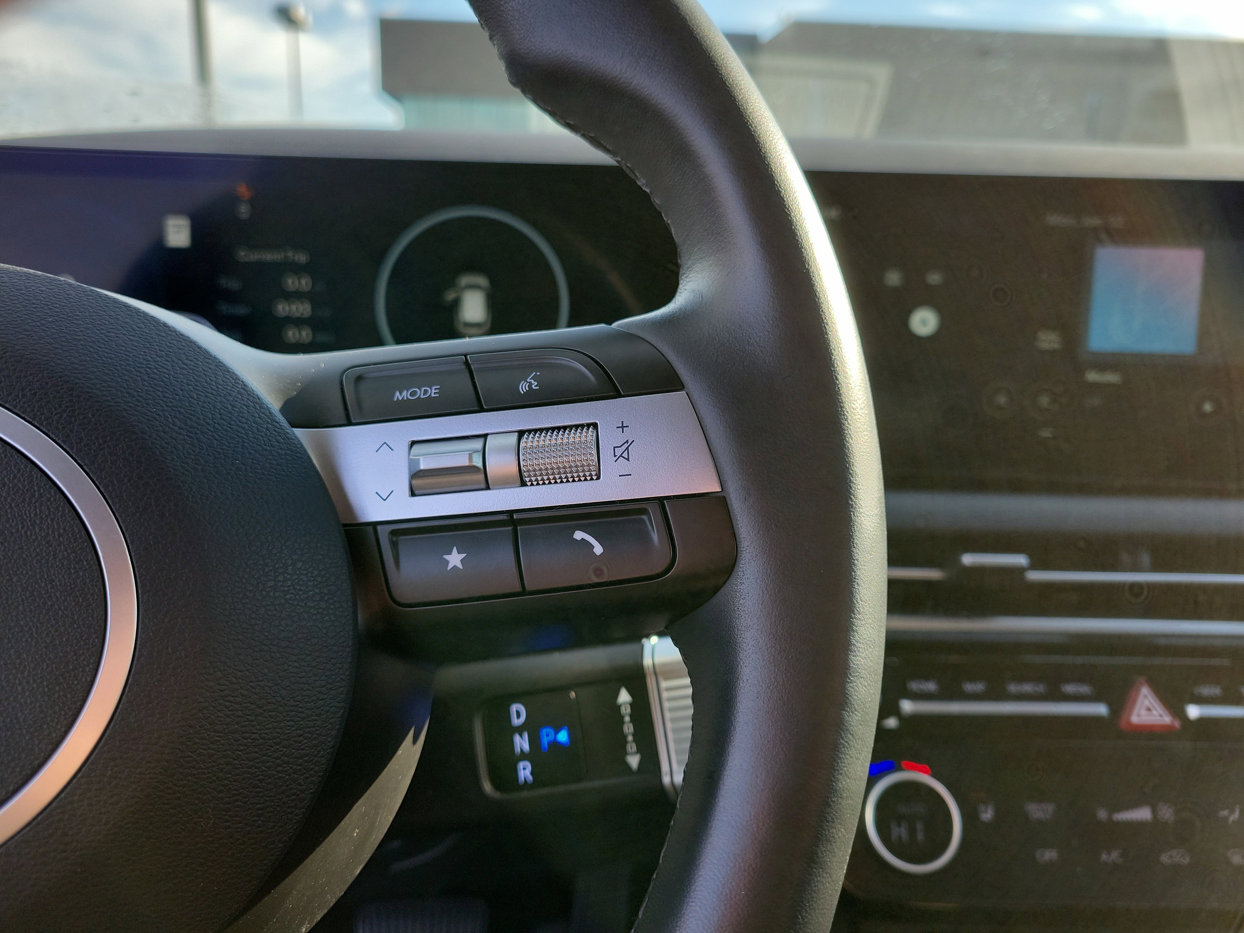 Certified 2025 Hyundai Tucson SEL image 24