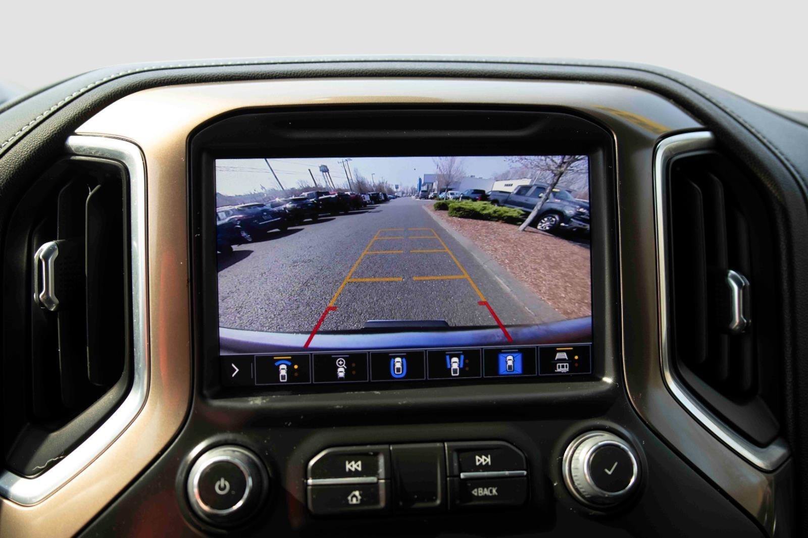 Used 2022 Chevrolet Silverado 2500 High Country w/ Technology Package image 12