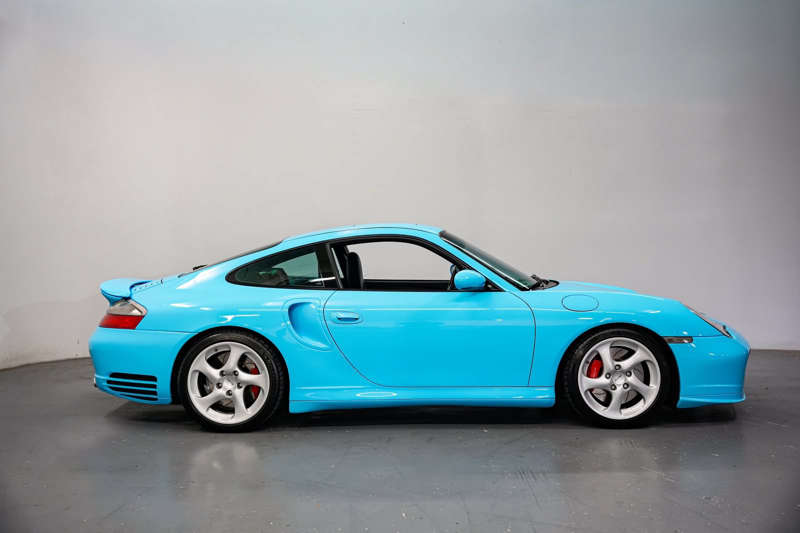 Used 2003 Porsche 911 Turbo AWD/4WD image 2