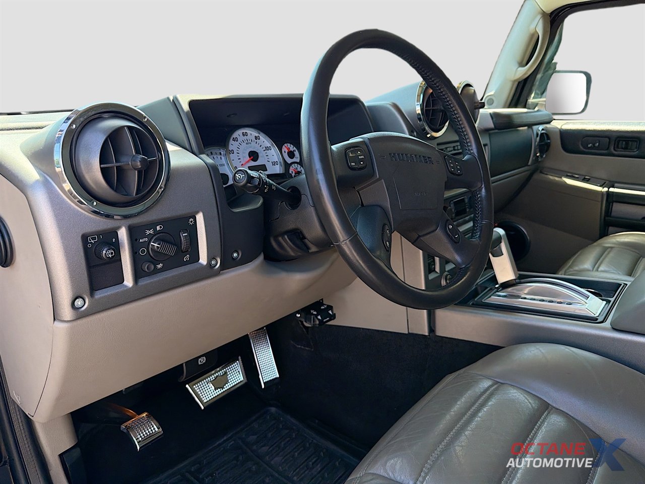 Used 2003 HUMMER H2 w/ Preferred Equipment Group image 8