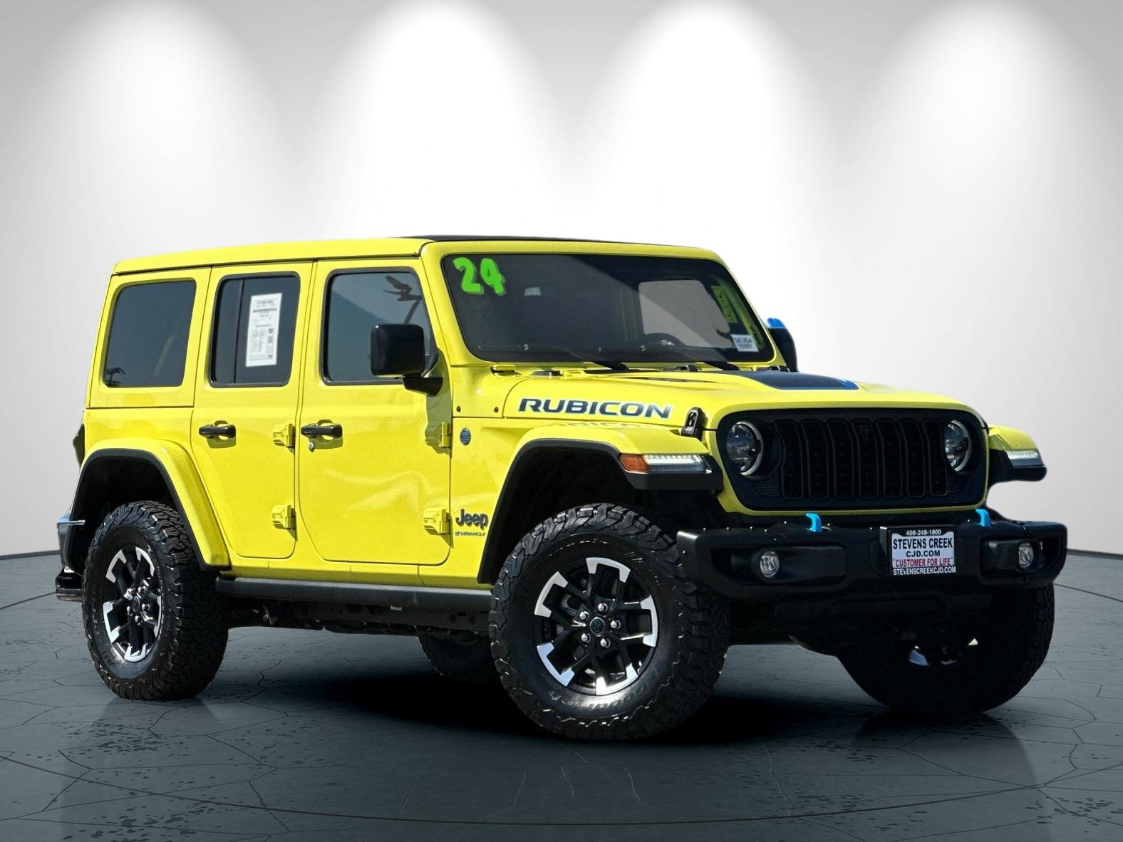 Certified 2024 Jeep Wrangler Unlimited Rubicon 4xe image 2