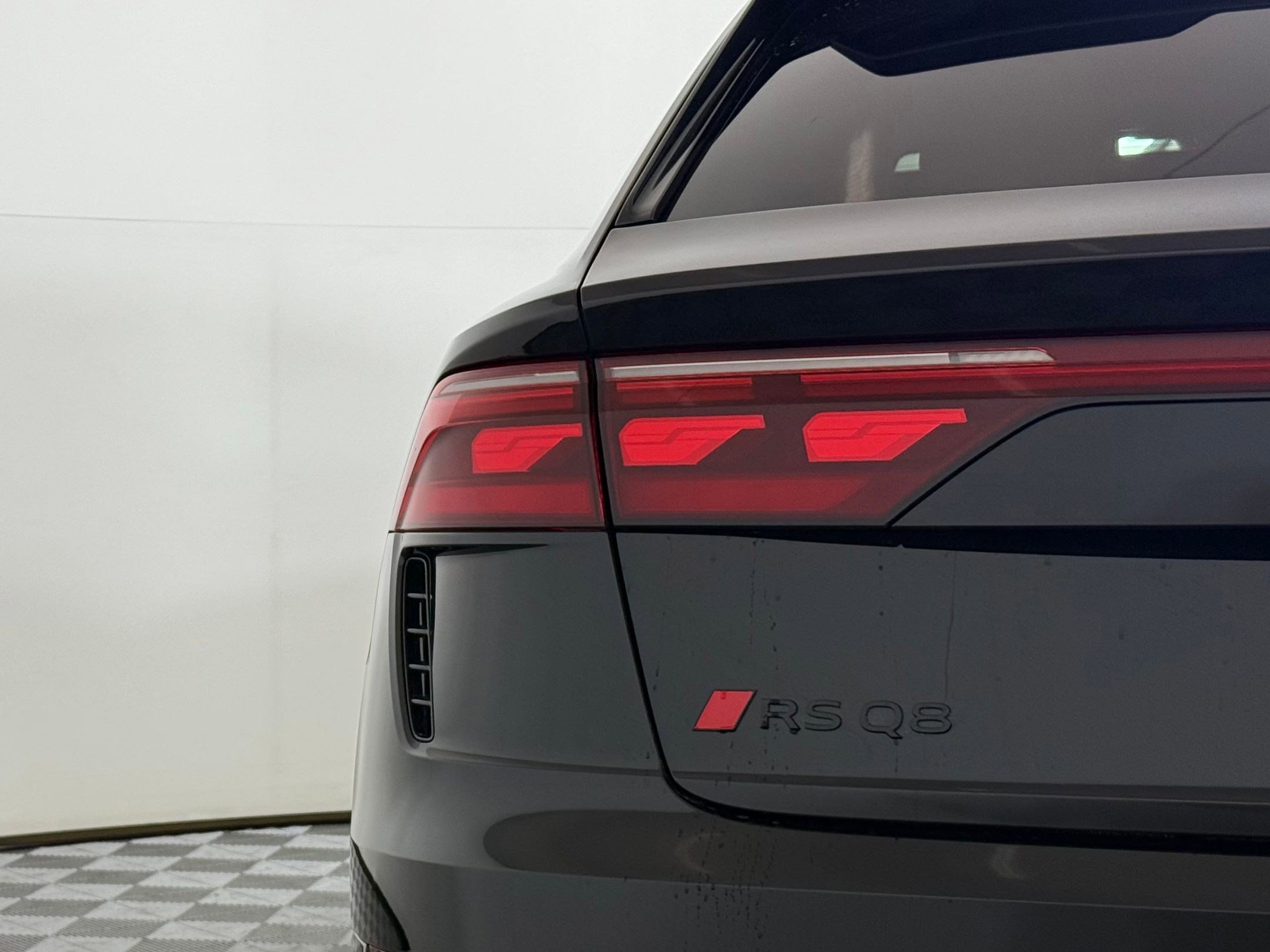 New 2026 Audi RS Q8 performance image 12