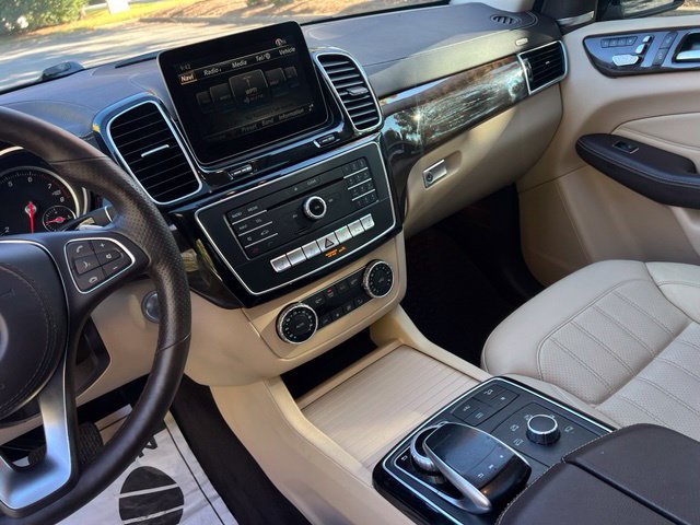 Used 2017 Mercedes-Benz GLS 450 4MATIC image 35