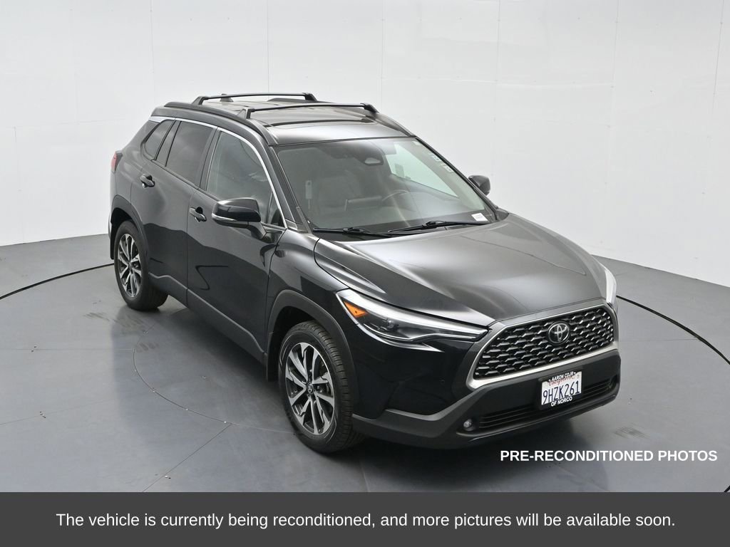 Used 2023 Toyota Corolla Cross XLE image 54
