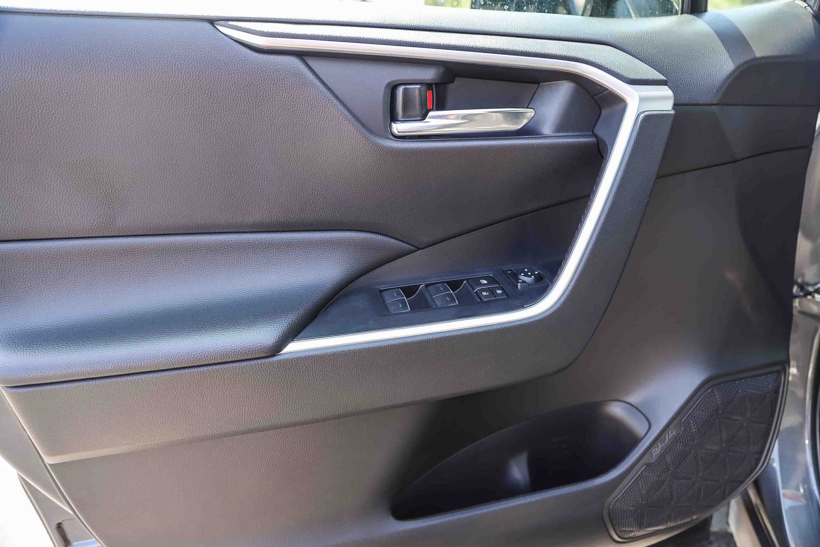 Certified 2024 Toyota RAV4 XLE FWD image 20