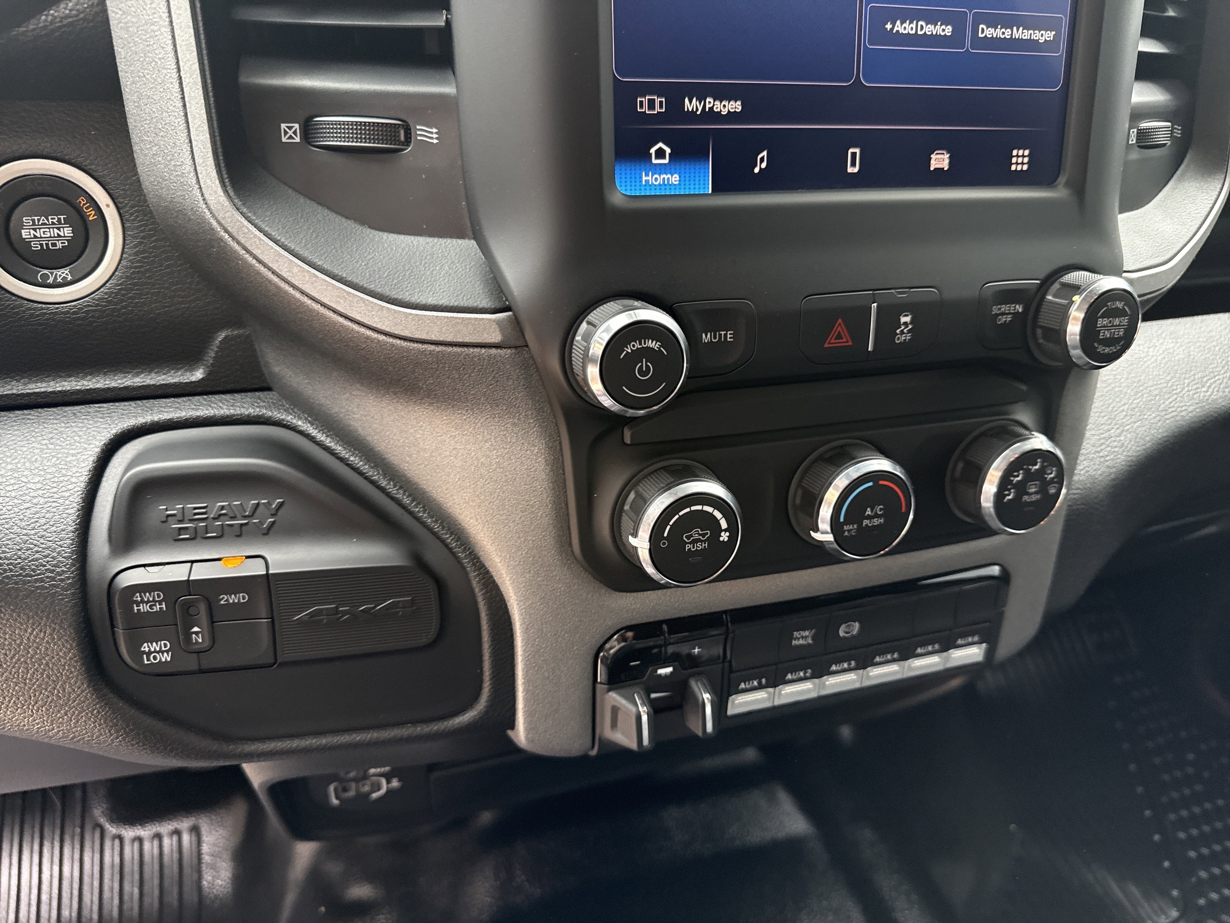 Used 2024 RAM 5500 Tradesman w/ Chrome Appearance Group image 31