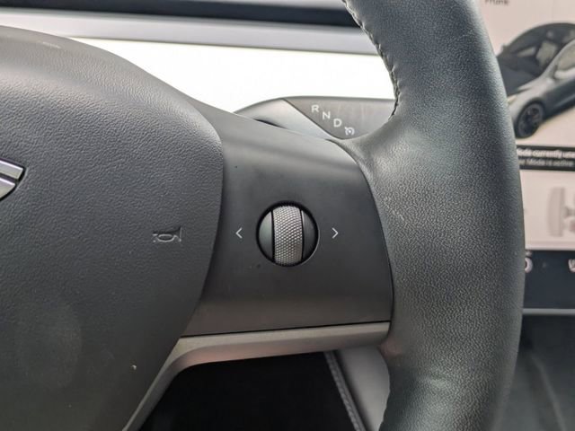 Used 2022 Tesla Model Y Performance AWD/4WD image 28