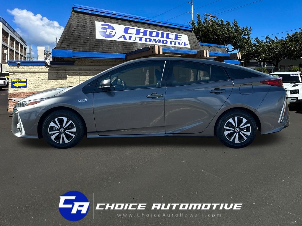 Used 2018 Toyota Prius Prime Advanced FWD image 3