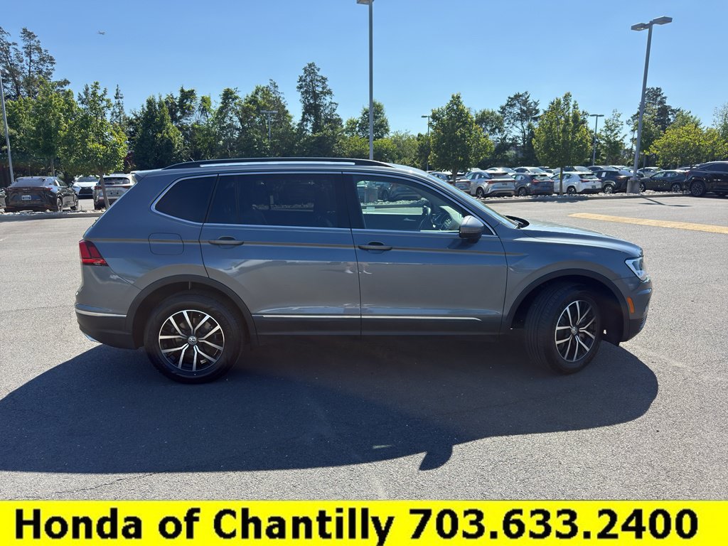 Used 2021 Volkswagen Tiguan SE w/ 3rd Row Seat Package AWD/4WD image 8