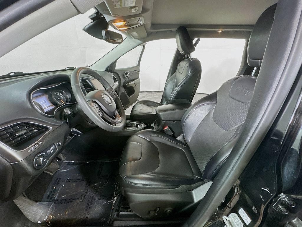 Used 2022 Jeep Cherokee Latitude Lux w/ Sun & Sound Group AWD/4WD image 15