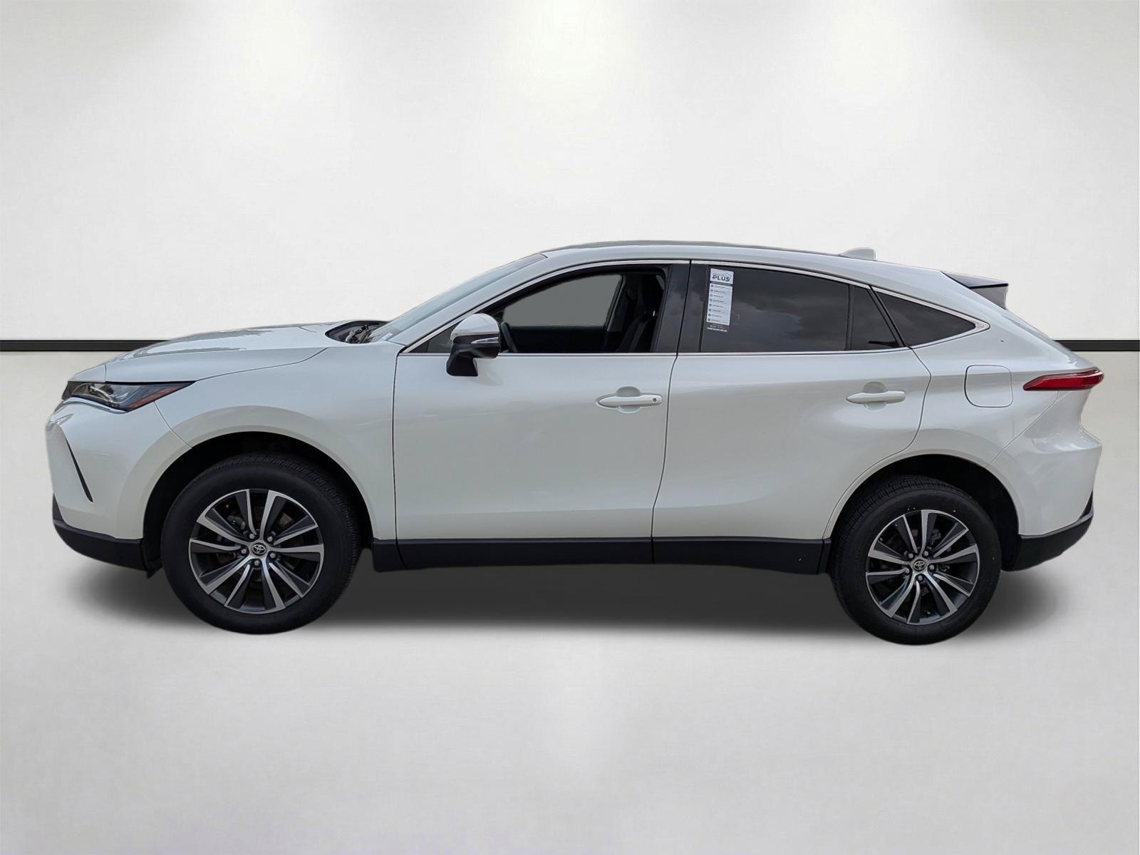 Used 2022 Toyota Venza LE AWD/4WD image 7