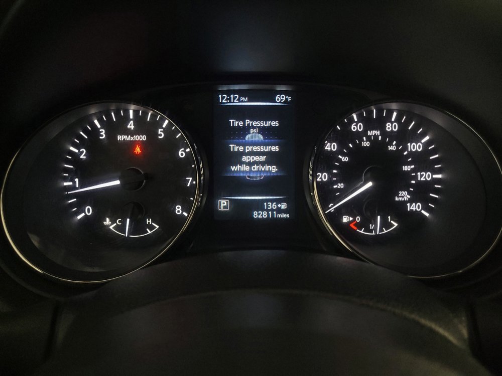 Used 2017 Nissan Rogue SV FWD image 23