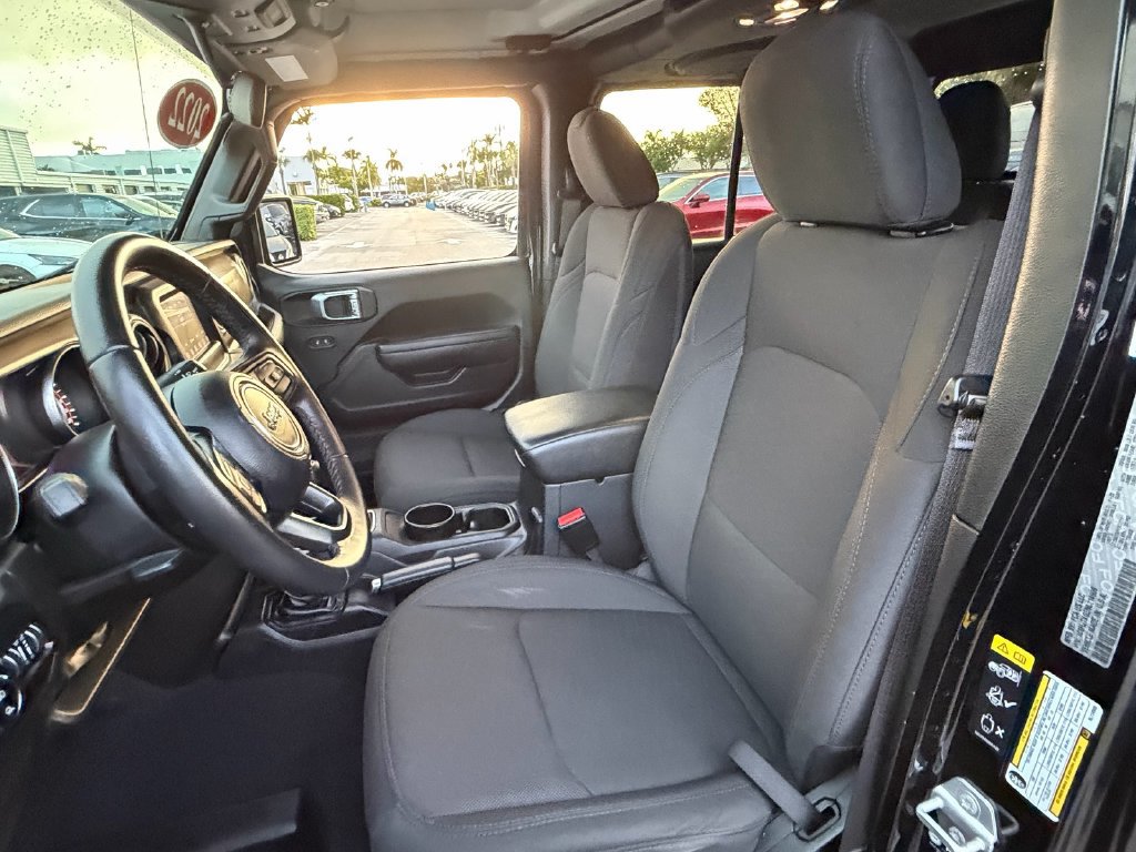 Used 2022 Jeep Gladiator Sport AWD/4WD image 12