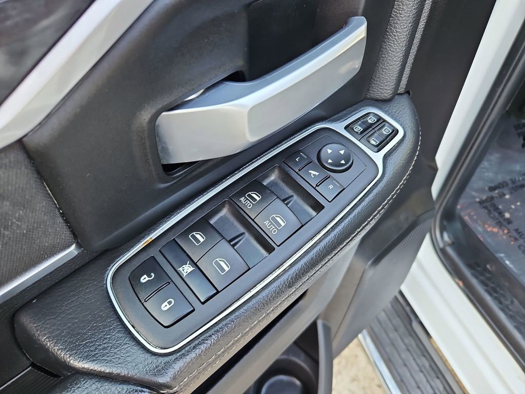 Used 2024 RAM 2500 Big Horn AWD/4WD image 25