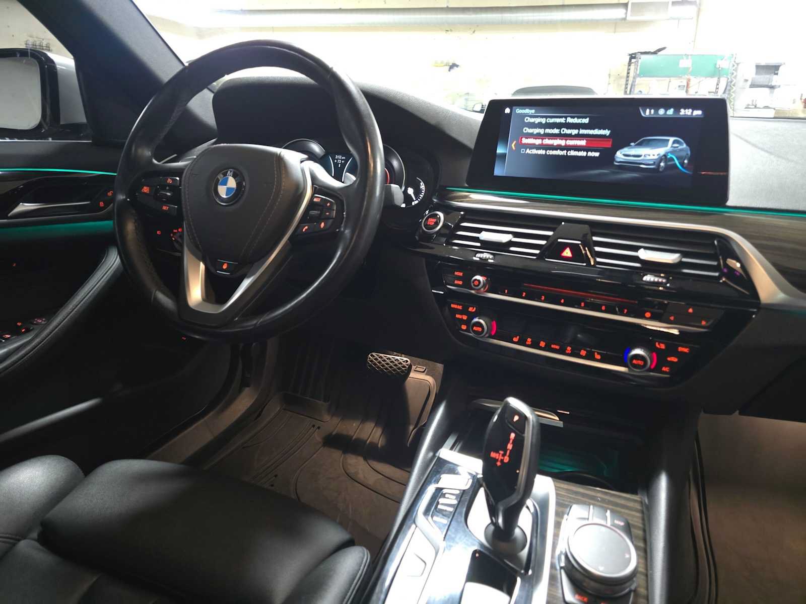 Used 2018 BMW 530e xDrive w/ Premium Package 2 AWD/4WD image 11