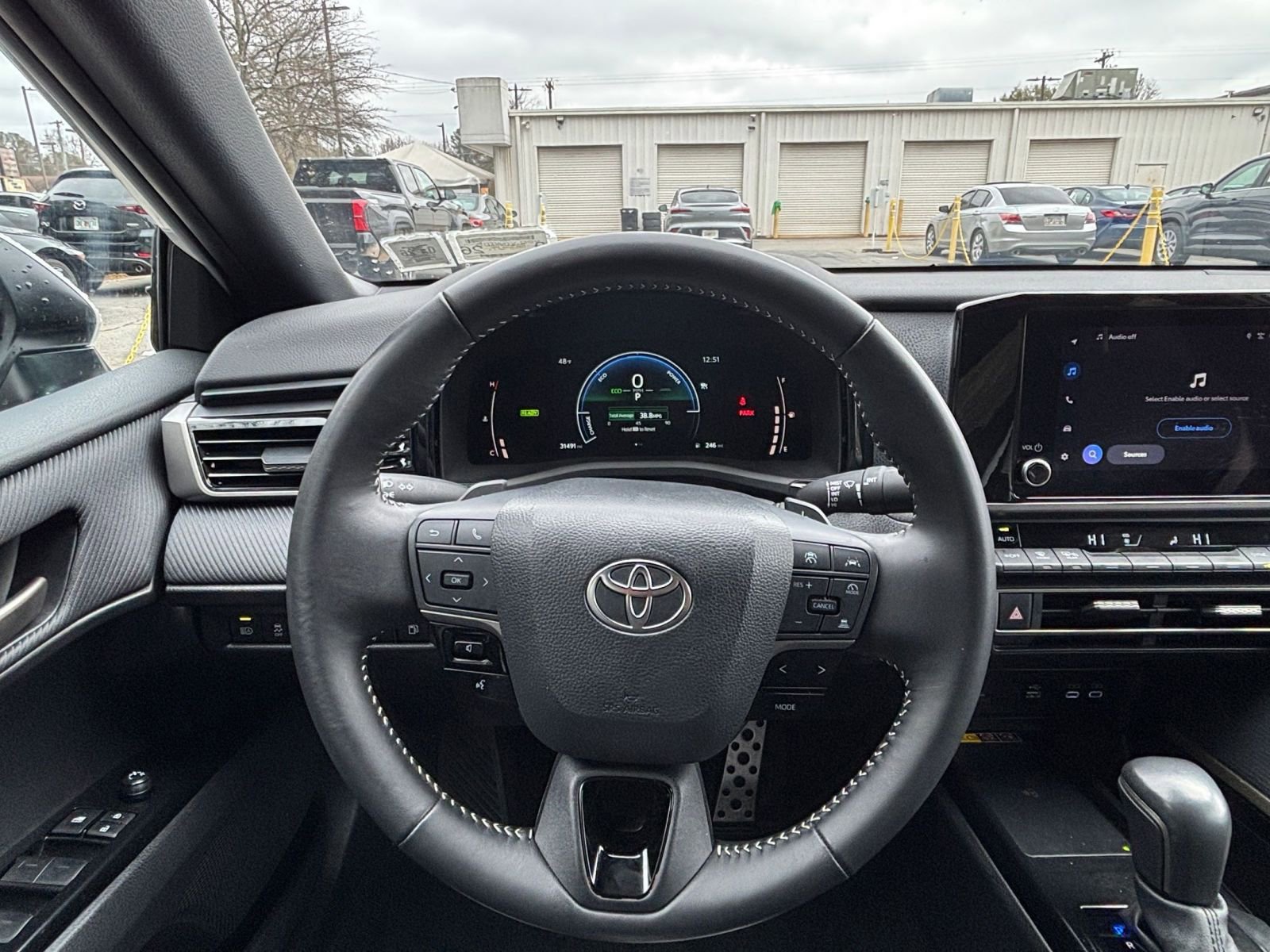 Used 2025 Toyota Camry SE image 34