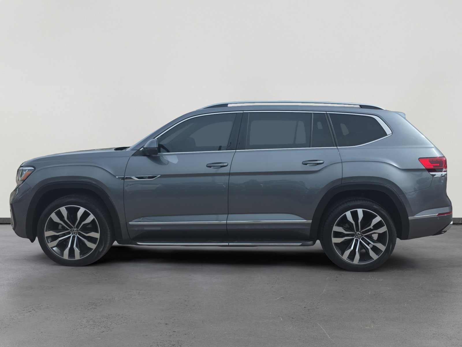 Used 2022 Volkswagen Atlas SEL Premium AWD/4WD image 2