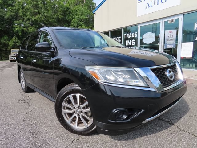 Used 2014 Nissan Pathfinder S FWD image 1