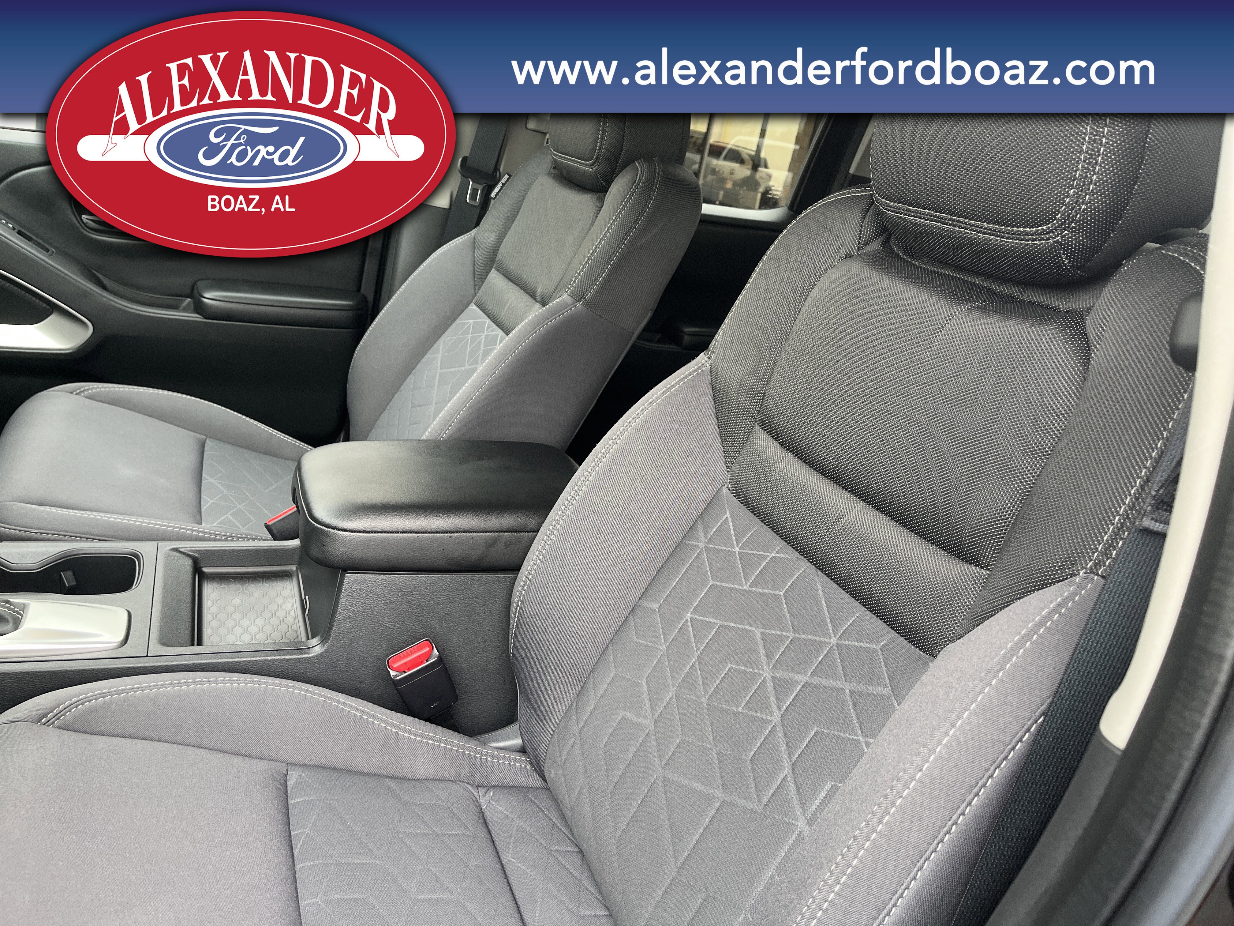 Used 2025 Nissan Frontier SV image 12