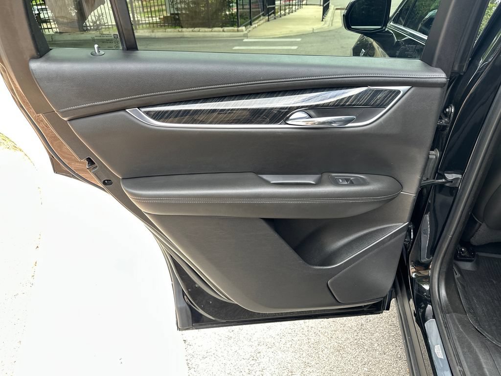 Used 2021 Cadillac XT6 Premium Luxury AWD/4WD image 33